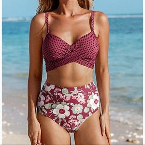 NEW Cupshe Polka Dot And Floral Twist Bikini Set Size Large